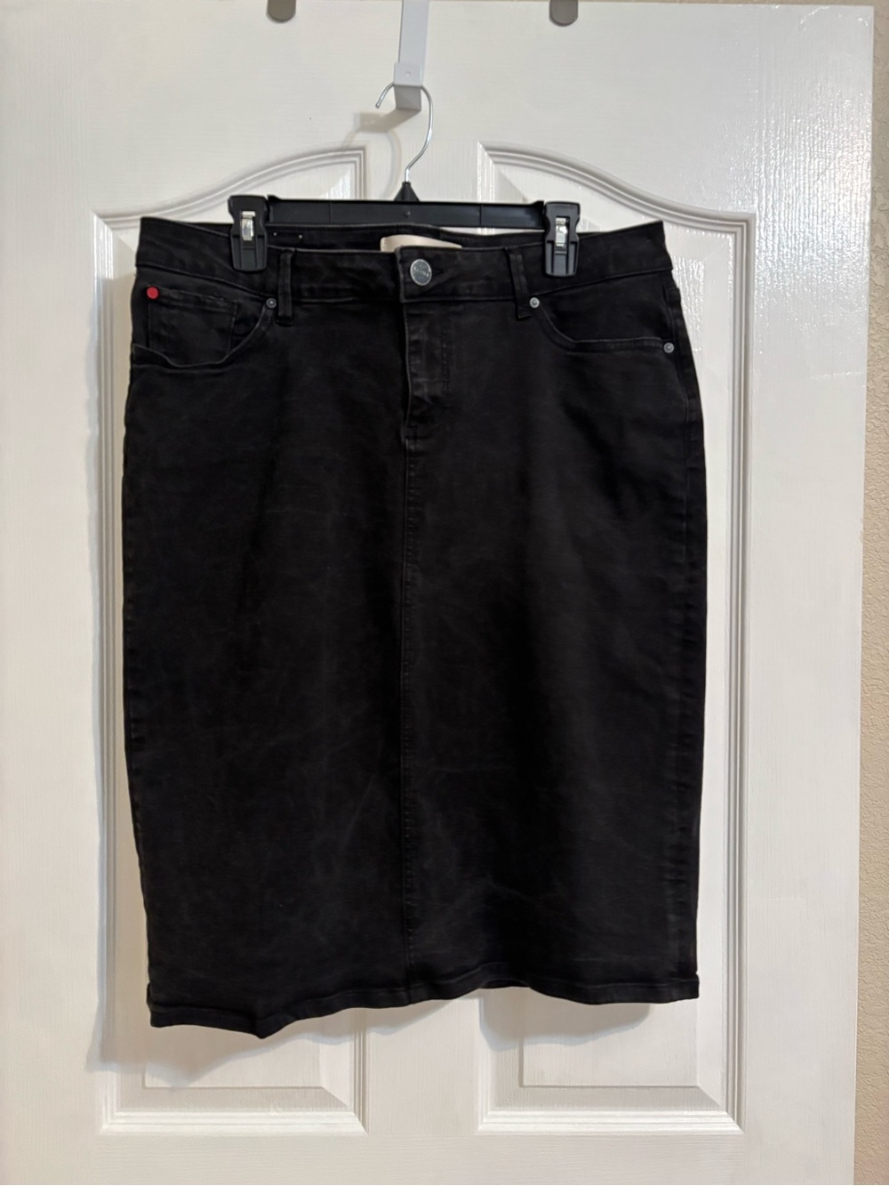 Sling jeans Classic Black Denim Pencil Skirt - sz 16